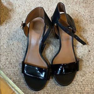 Black leather sandals